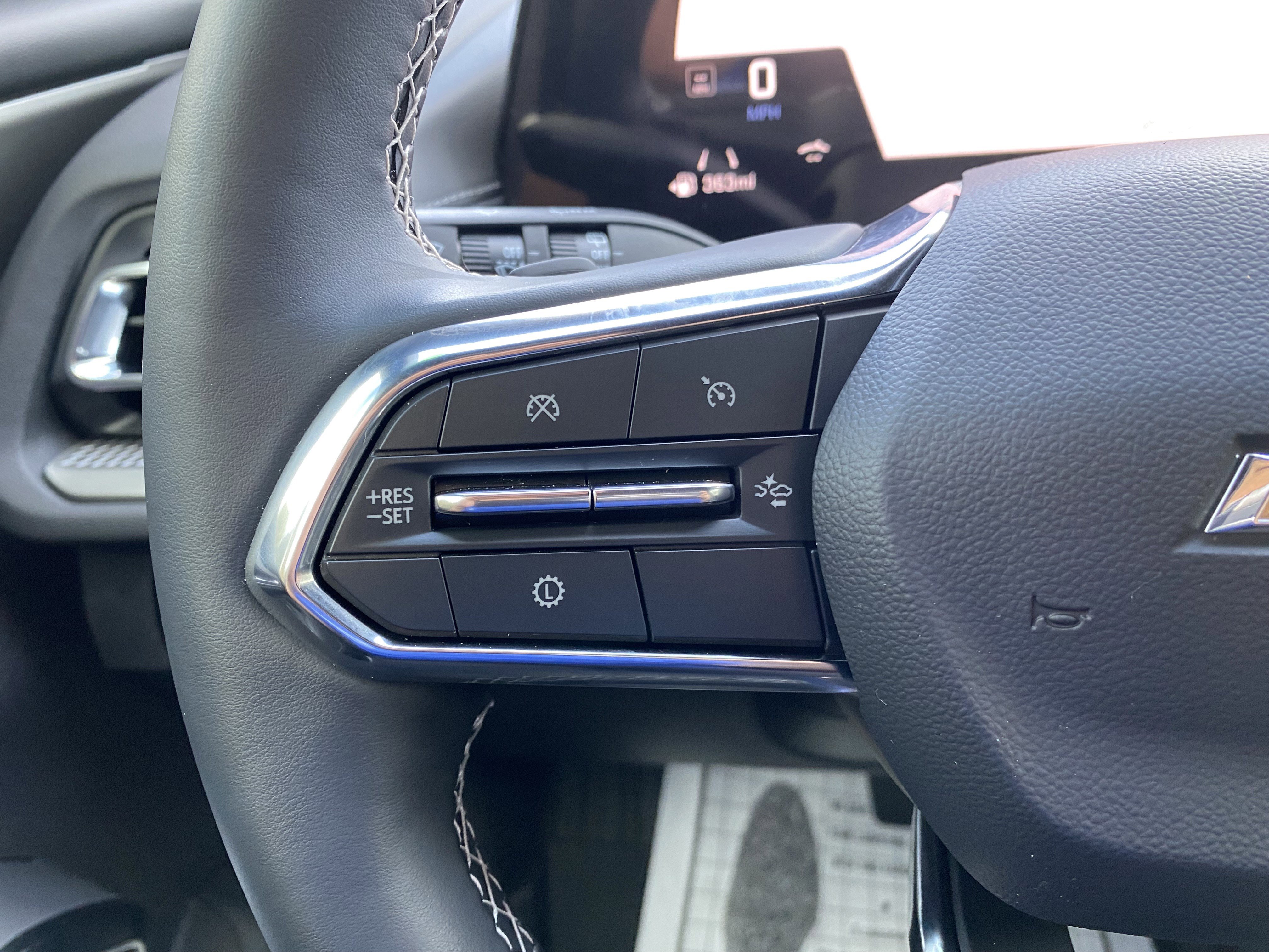 Used 2026 Chevrolet Traverse LT image 19