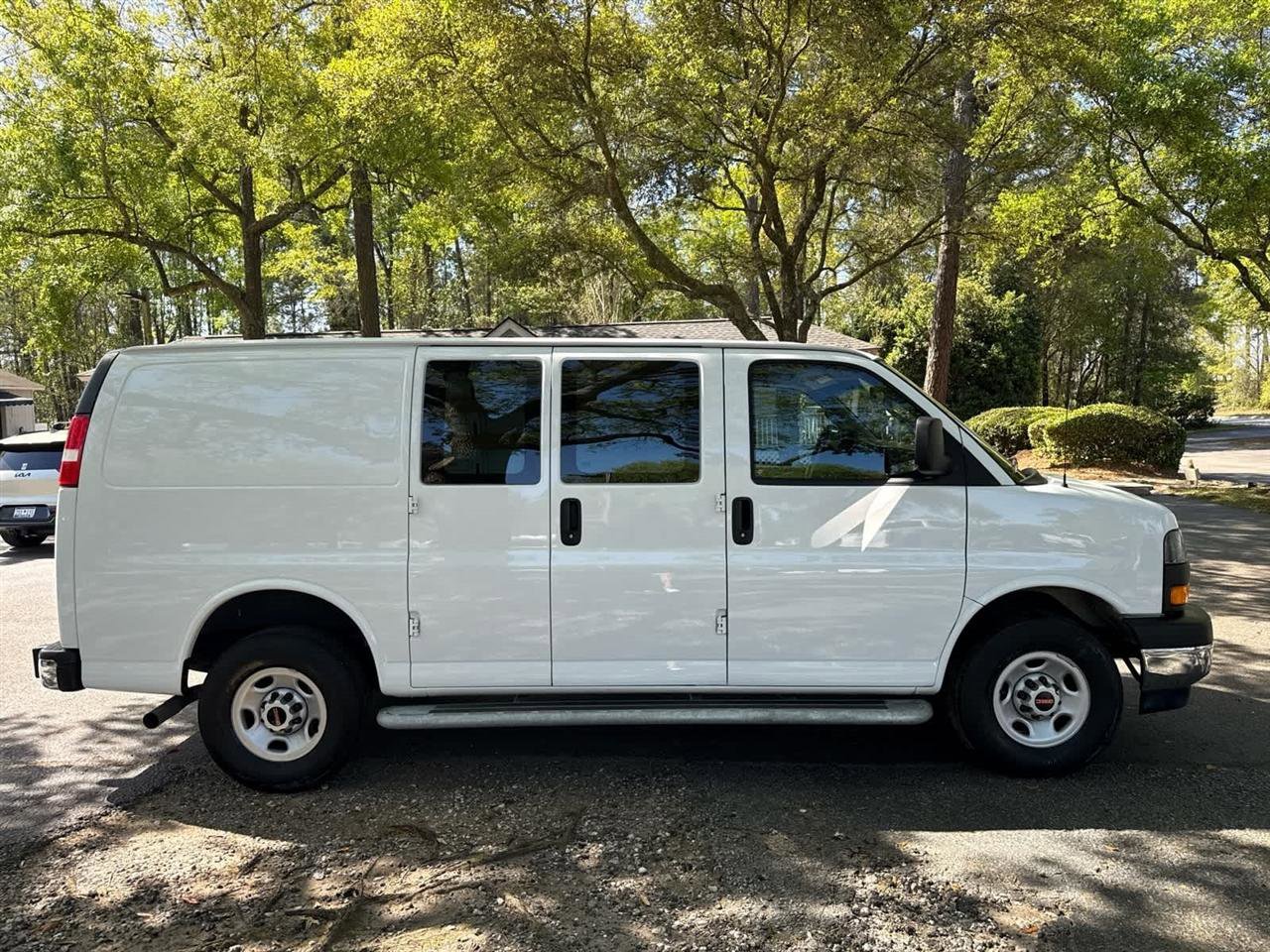 Used 2024 GMC Savana 2500 w/ Driver Convenience Package RWD image 6