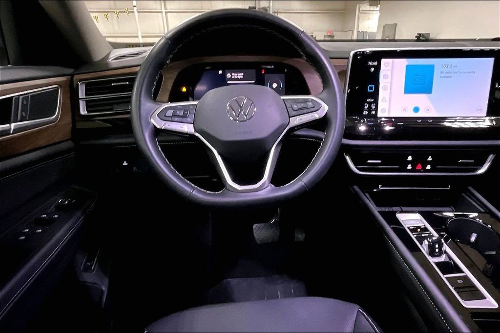 Used 2025 Volkswagen Atlas SE image 5
