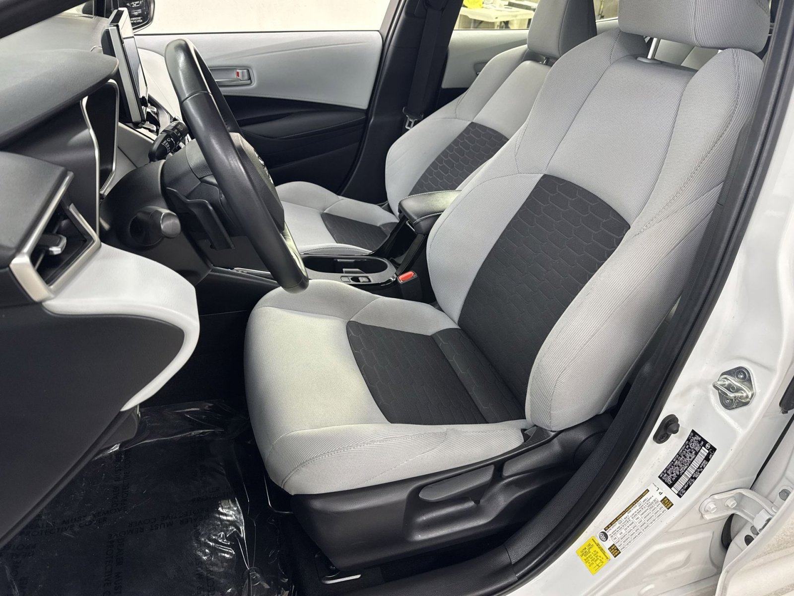 Used 2023 Toyota Corolla SE image 17