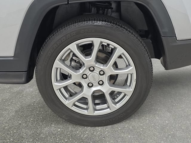 Used 2022 Jeep Compass Latitude AWD/4WD image 30