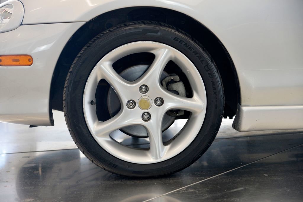 Used 2003 MAZDA MX-5 Miata RWD image 10