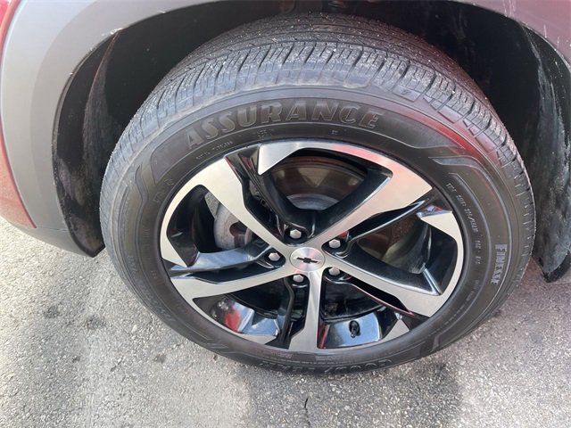 Used 2024 Chevrolet Trax RS w/ Driver Confidence Package image 2