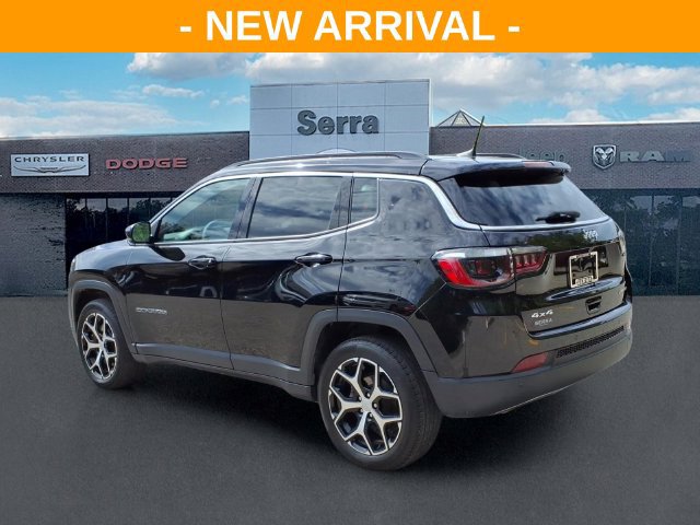 Used 2024 Jeep Compass Limited AWD/4WD image 5