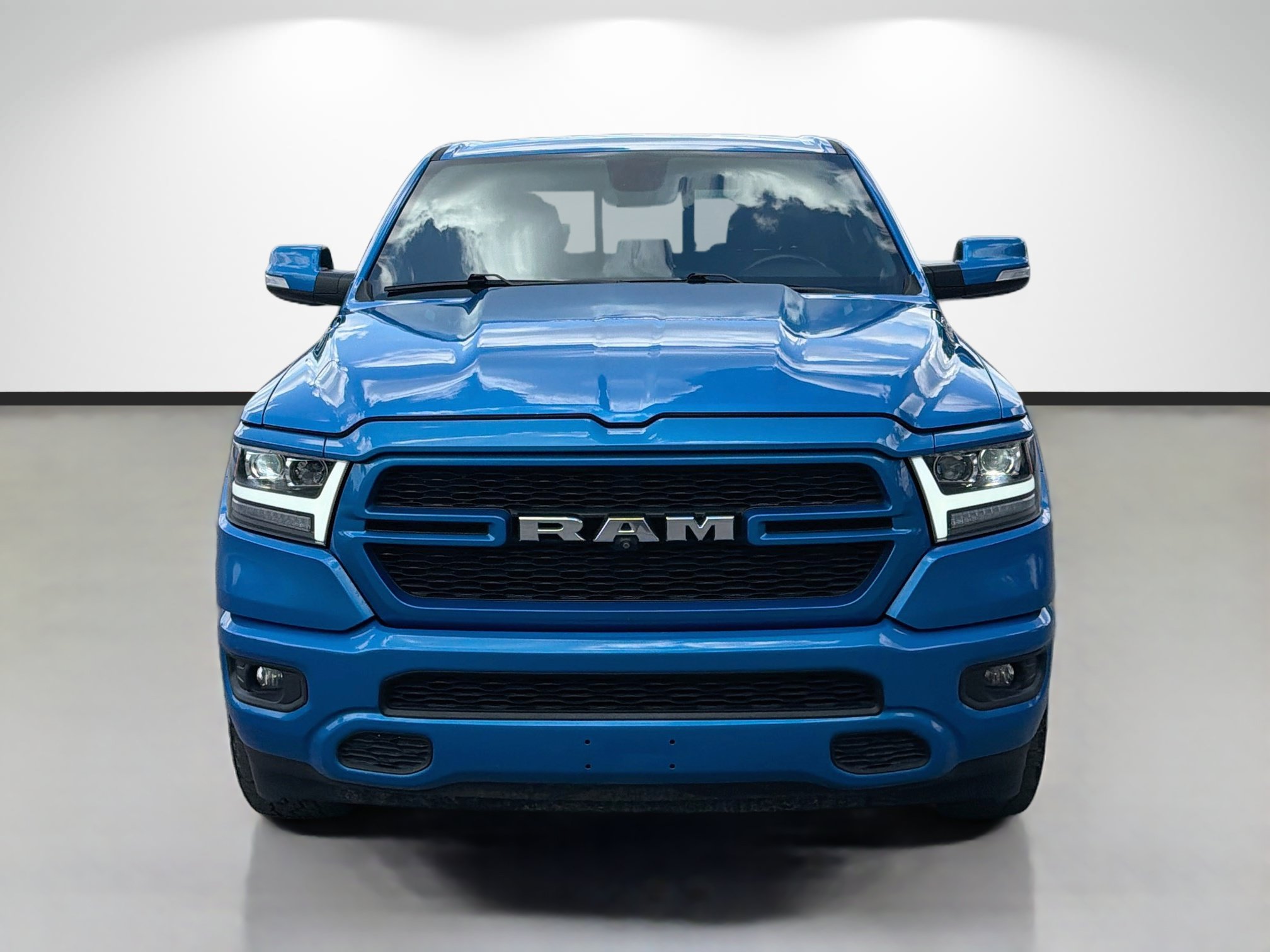 Used 2021 RAM 1500 4x4 Crew Cab image 8