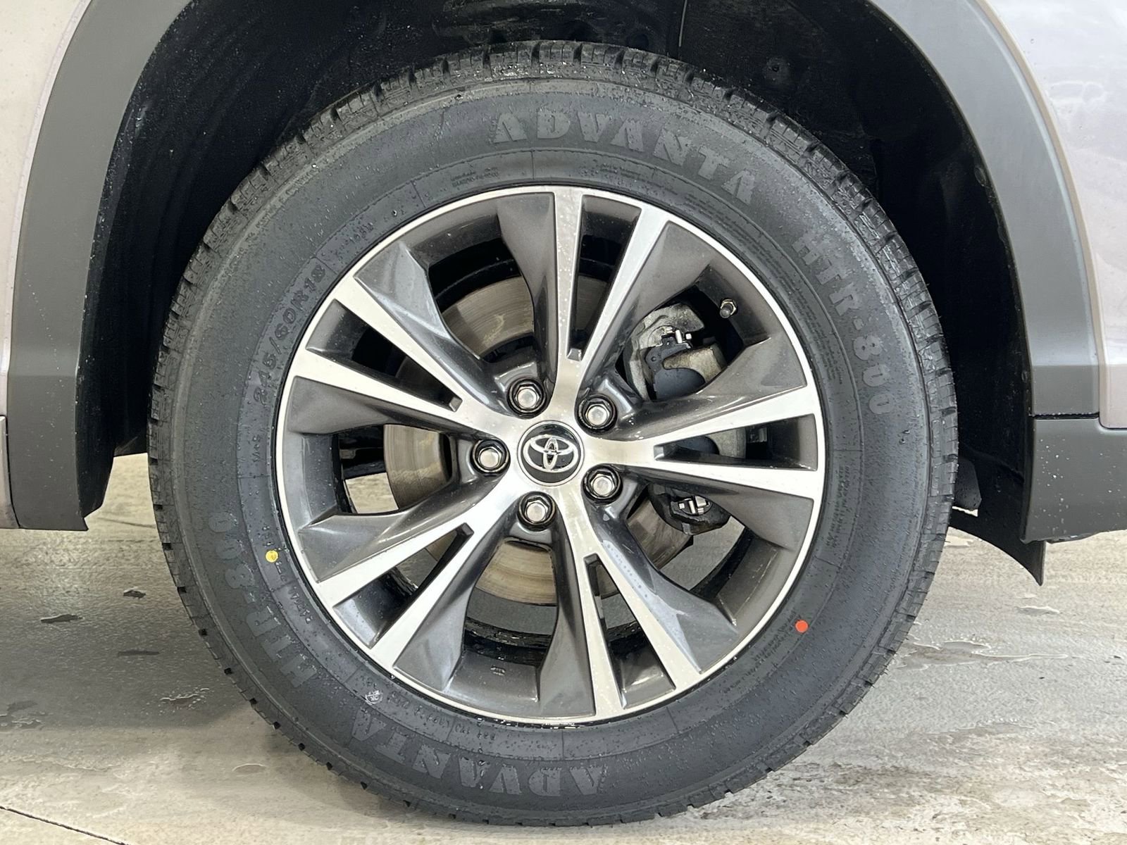 Used 2018 Toyota Highlander LE image 10