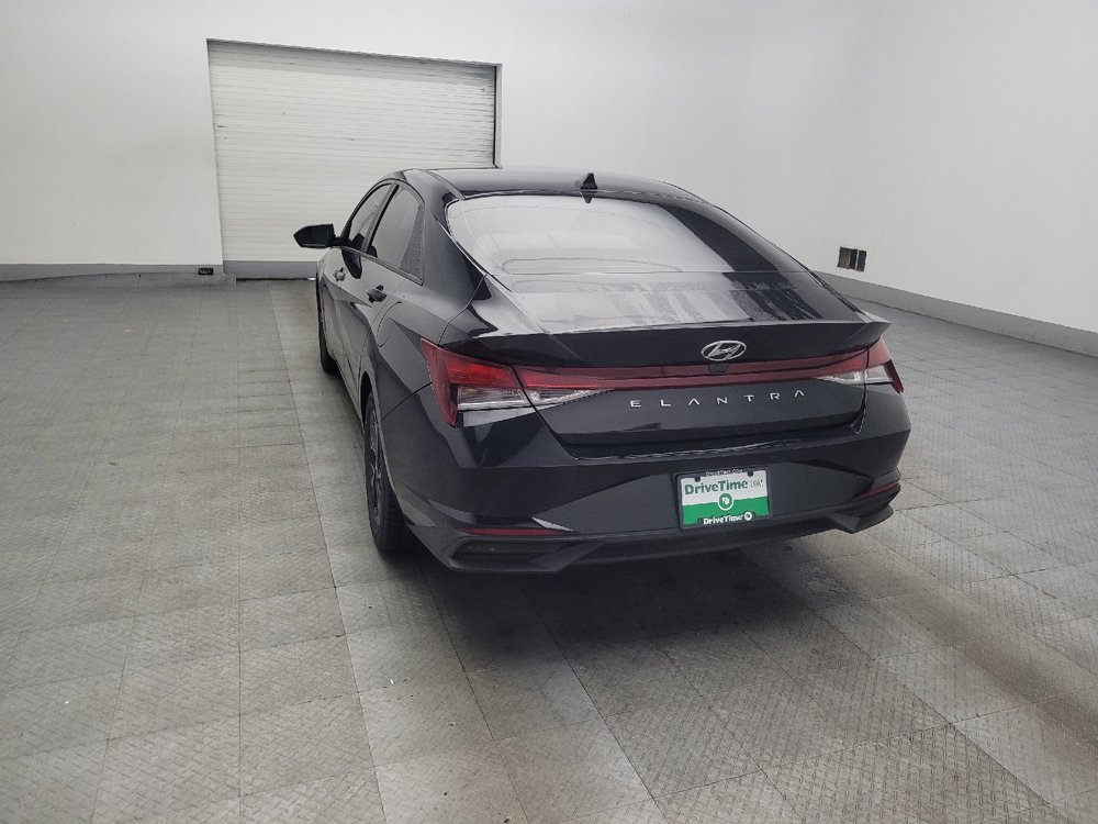 Used 2021 Hyundai Elantra SEL w/ Convenience Package FWD image 5