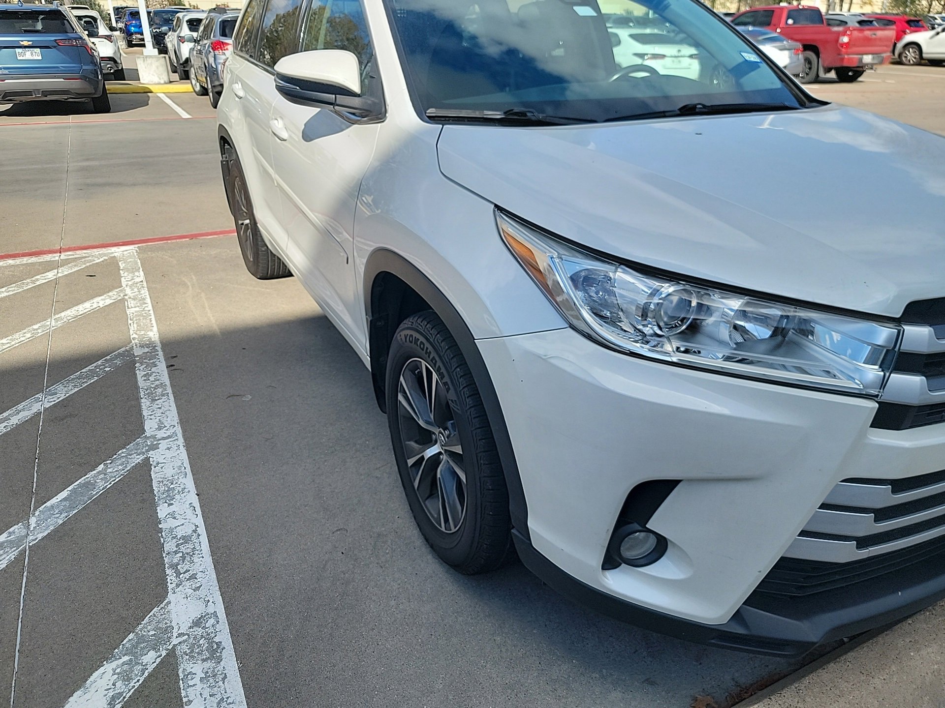 Used 2018 Toyota Highlander Plus image 3
