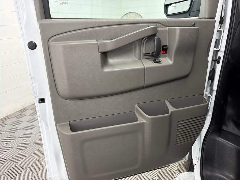 Used 2024 GMC Savana 2500 w/ Driver Convenience Package RWD image 17