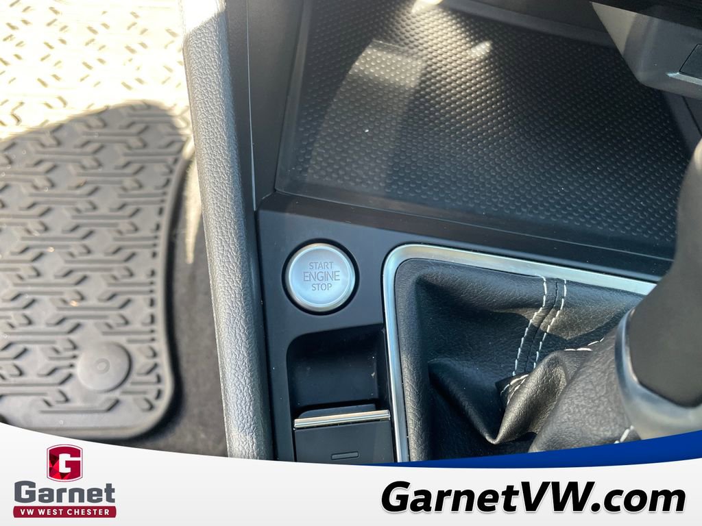 Used 2023 Volkswagen Jetta SE FWD image 16