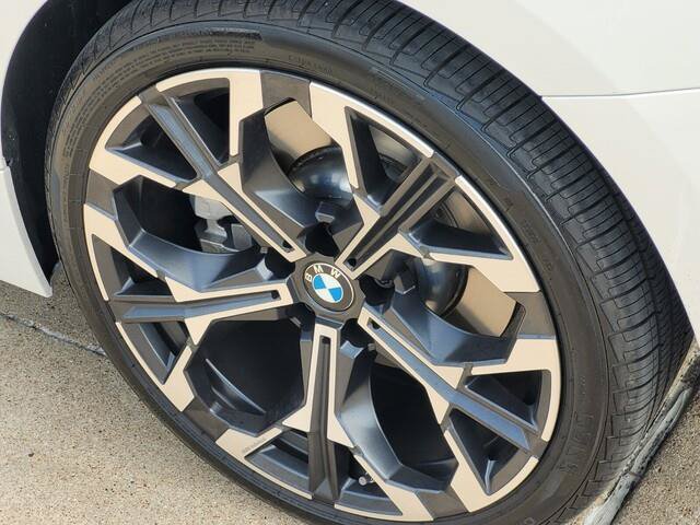Used 2025 BMW 330i Sedan w/ Convenience Package RWD image 7
