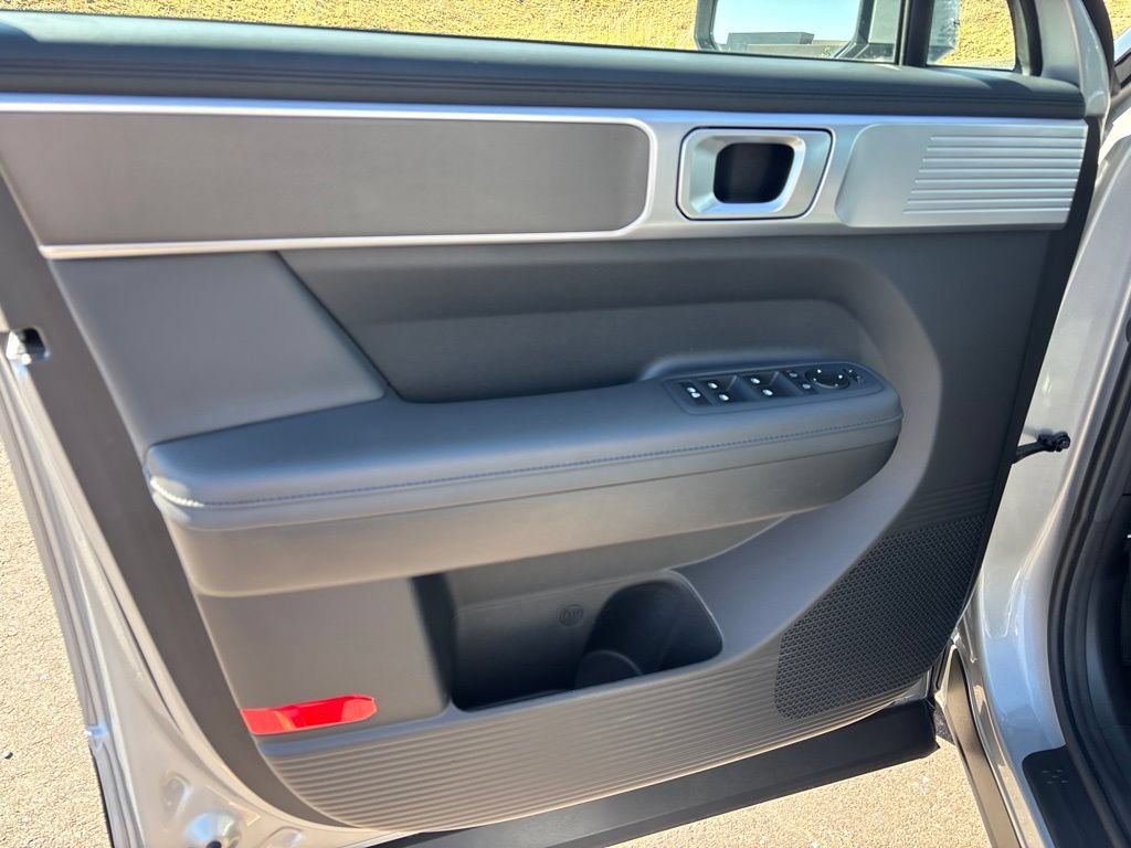 Certified 2026 Hyundai Santa Fe SEL AWD/4WD image 11