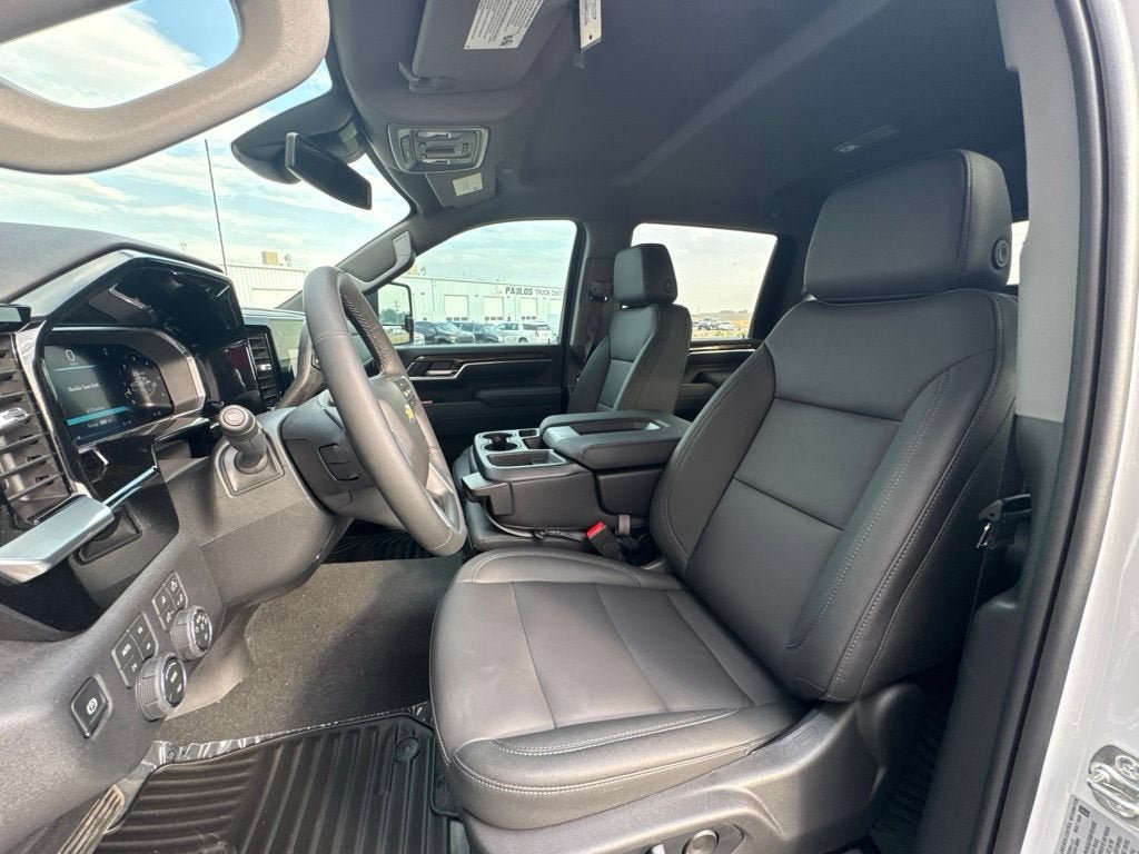 New 2026 Chevrolet Silverado 3500 LT w/ All Star Edition AWD/4WD image 18