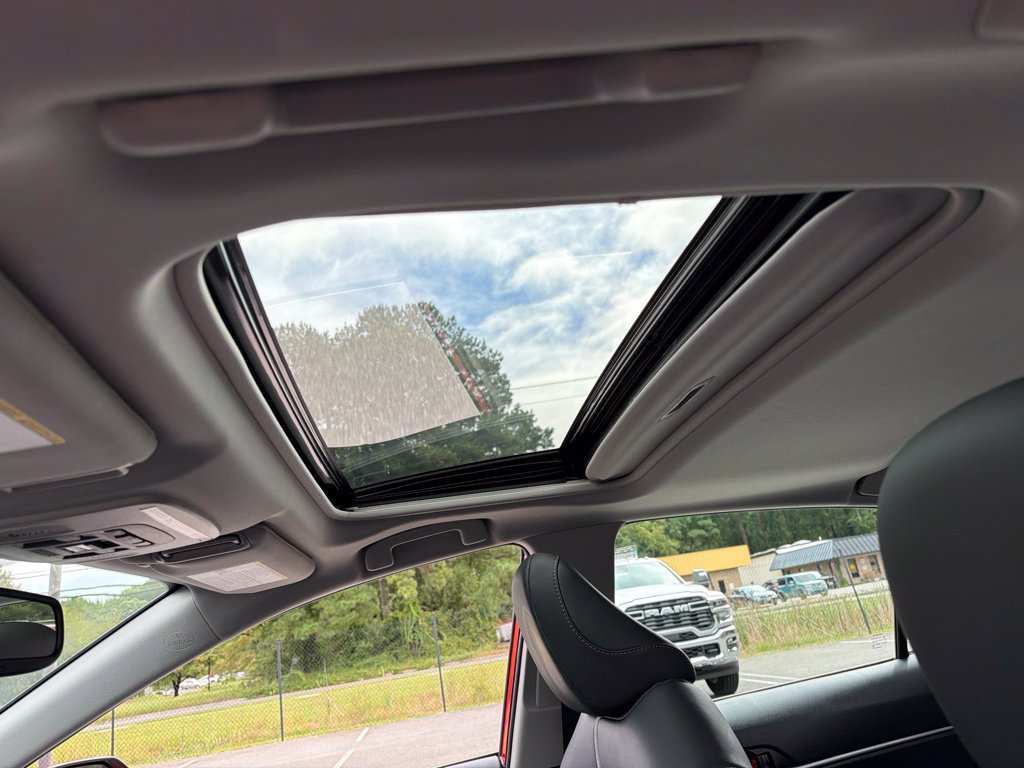 Used 2023 Toyota Camry SE w/ Audio Upgrade Package FWD image 19