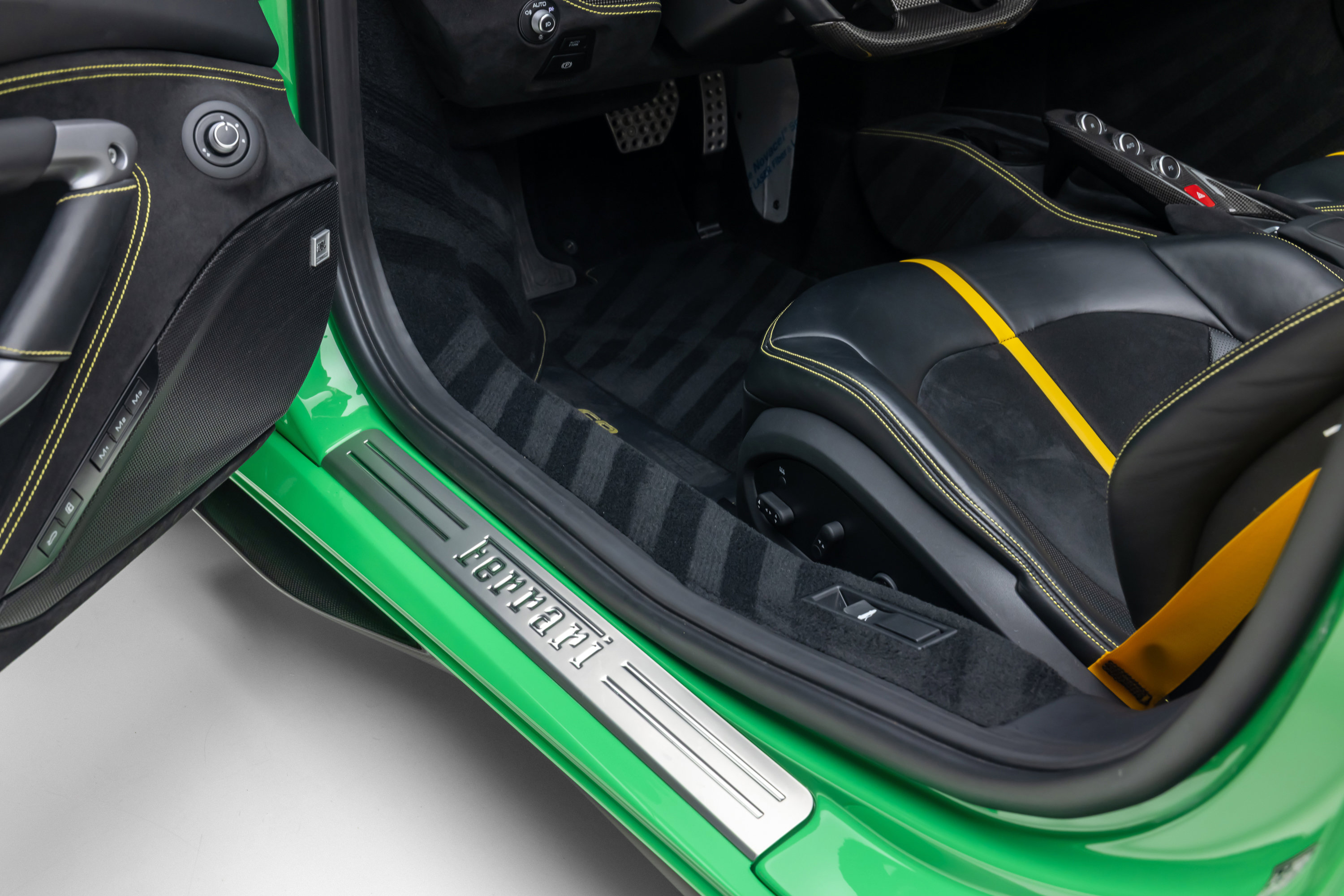 Certified 2023 Ferrari F8 Tributo RWD image 72