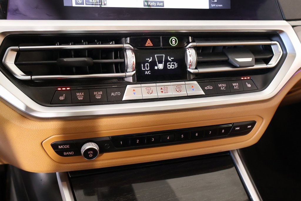 Used 2022 BMW 330i xDrive 330i xDrive w/ Driving Assistance Package image 8