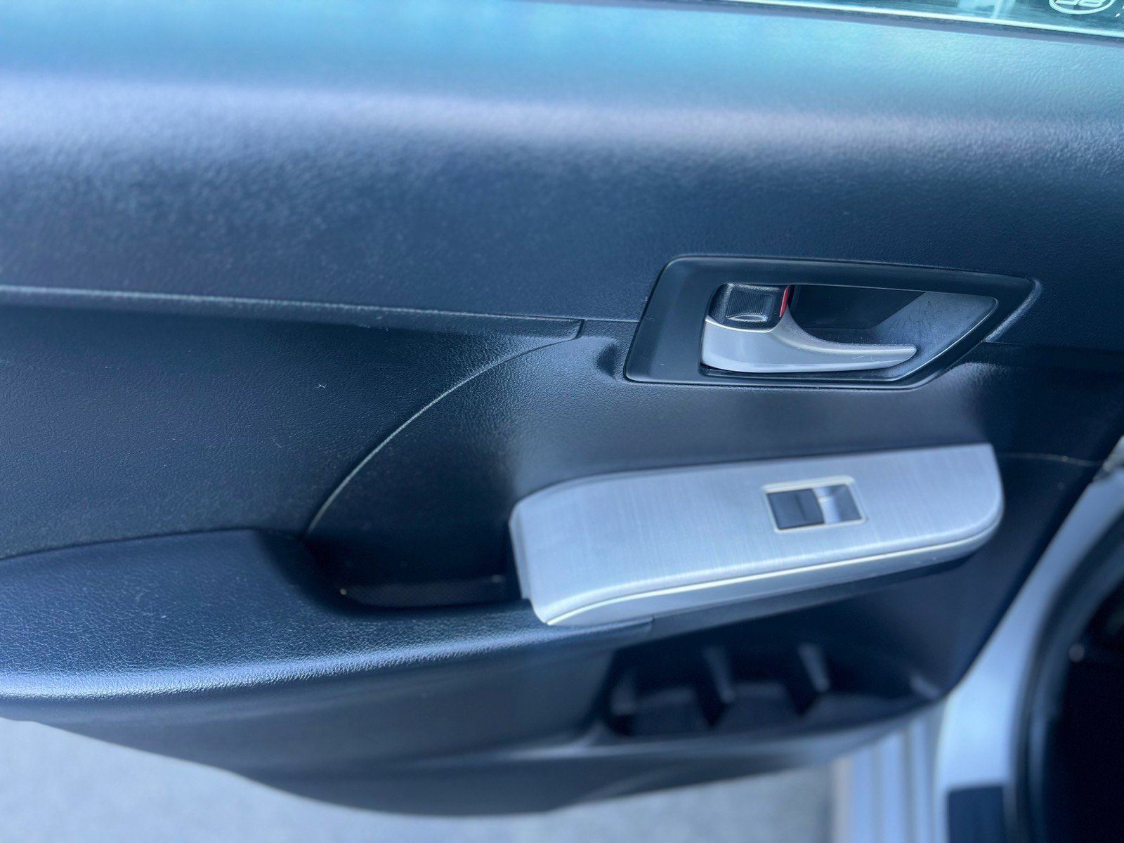 Used 2014 Toyota Camry SE FWD image 16