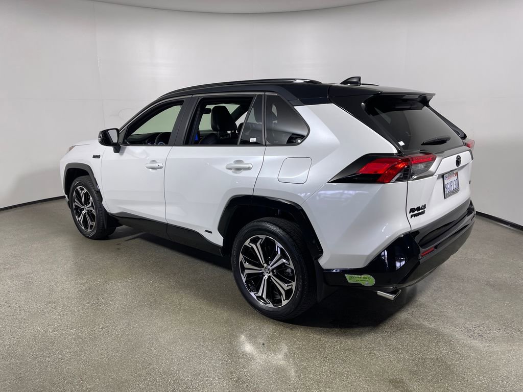 Certified 2023 Toyota RAV4 XSE w/ Weather Package AWD/4WD image 5