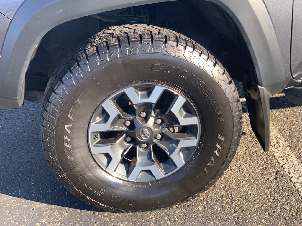 Used 2023 Toyota Tacoma TRD Off-Road AWD/4WD image 32