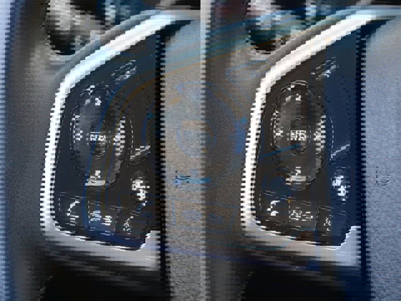 Used 2020 Honda CR-V Touring image 27