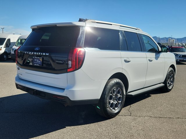 Certified 2025 Ford Expedition Active AWD/4WD image 3