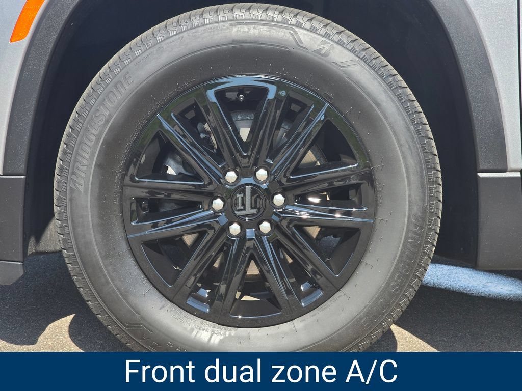 Certified 2024 Chevrolet Traverse LT AWD/4WD image 8