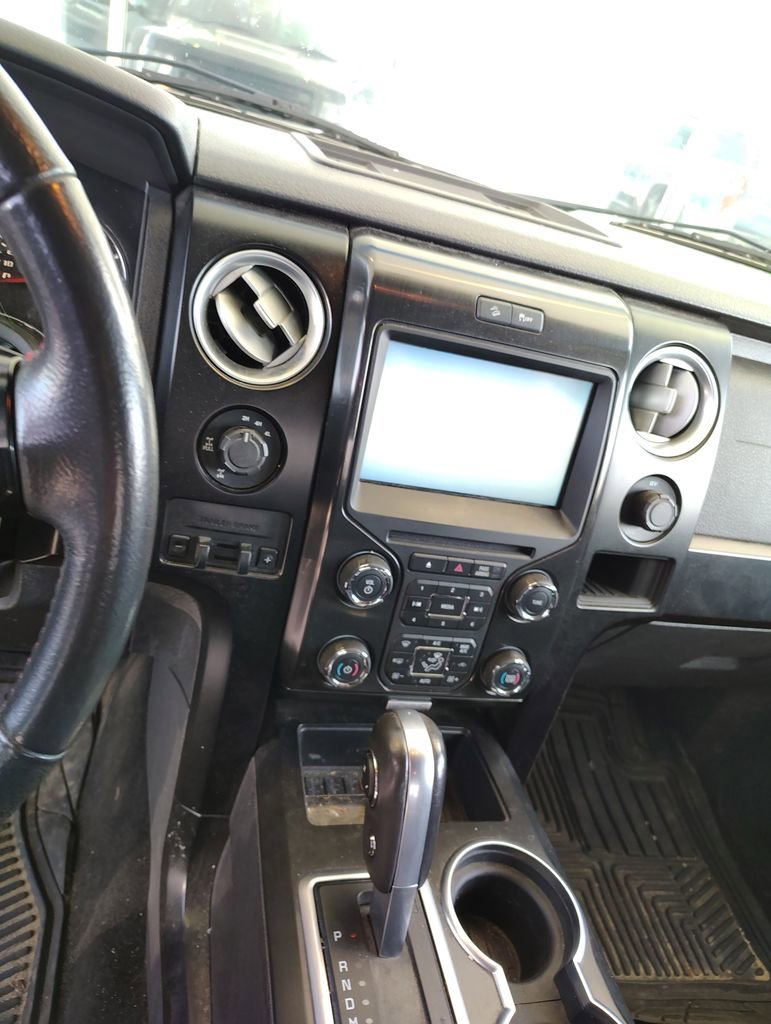 Used 2014 Ford F150 FX4 w/ Equipment Group 402A Luxury AWD/4WD image 11