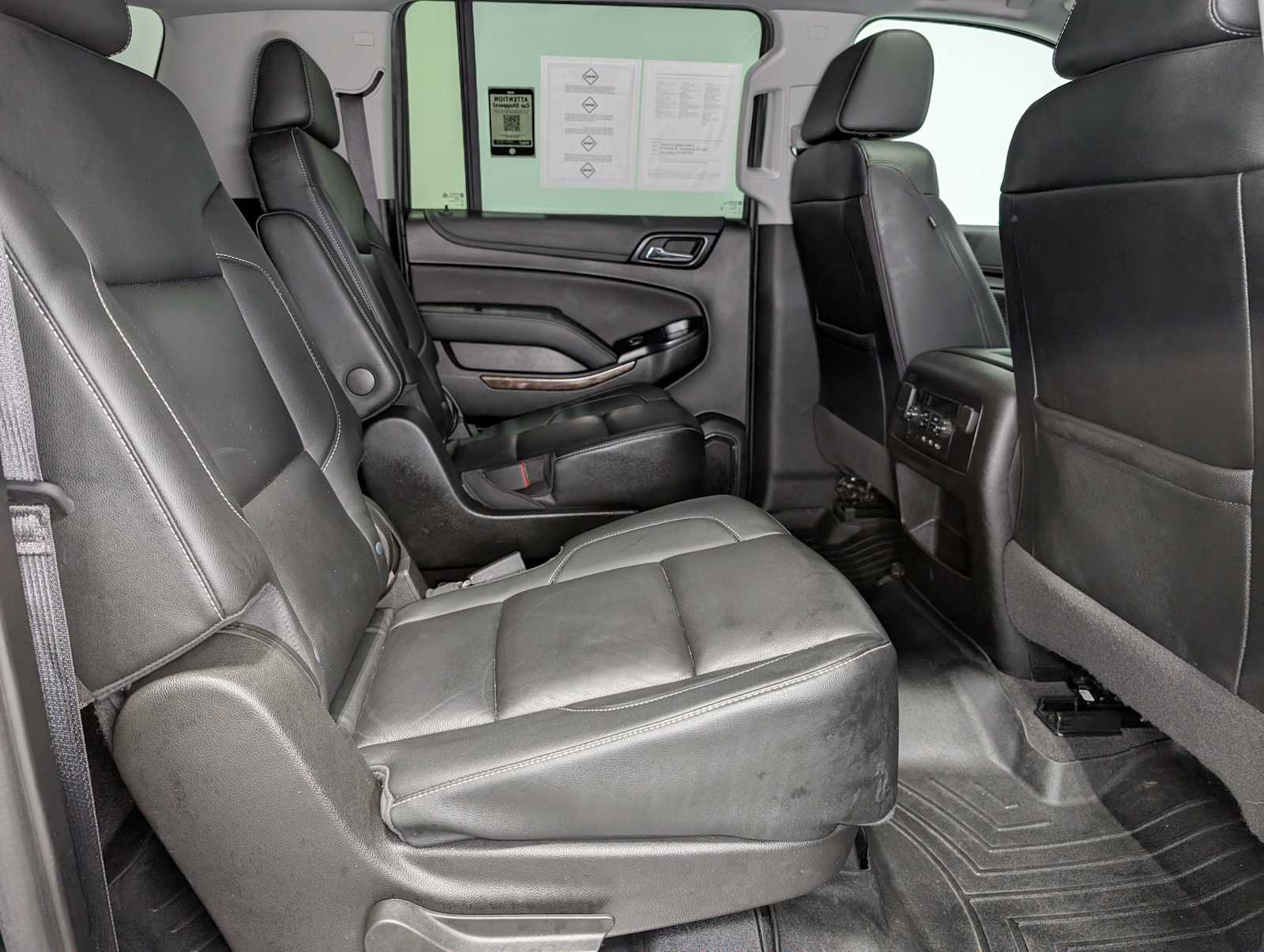 Used 2020 Chevrolet Suburban LT image 44