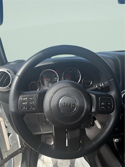 Used 2016 Jeep Wrangler Unlimited Sahara w/ Connectivity Group image 14