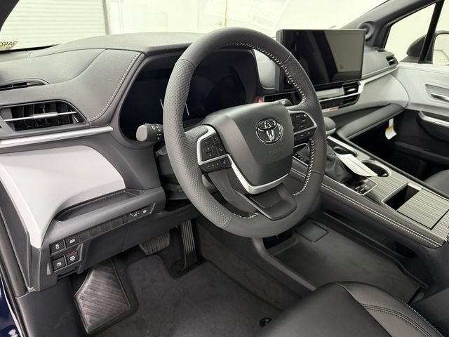 New 2026 Toyota Sienna XSE FWD image 8