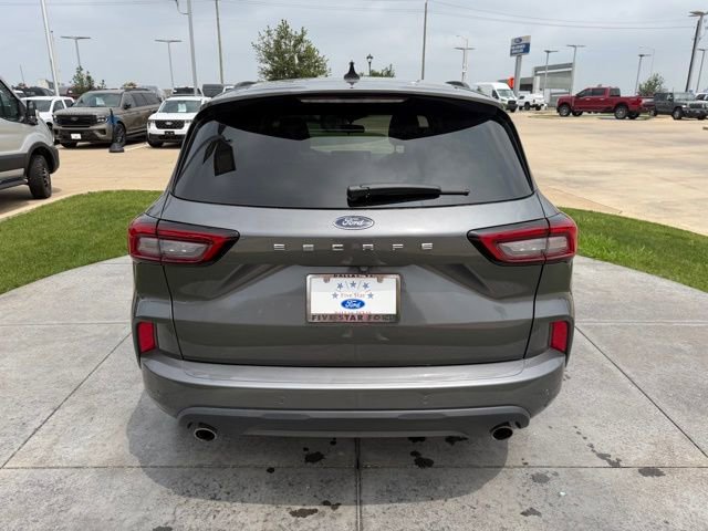 Used 2023 Ford Escape ST-Line w/ Tech Pack #1 FWD image 5