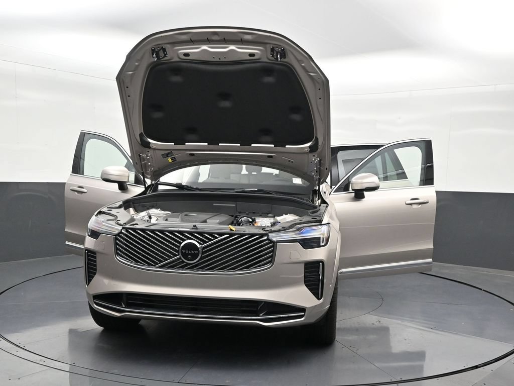 New 2026 Volvo XC90 T8 Plus w/ Protection Package Premier AWD/4WD image 34