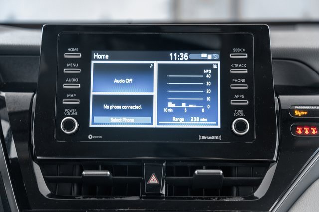 Used 2023 Toyota Camry SE image 19
