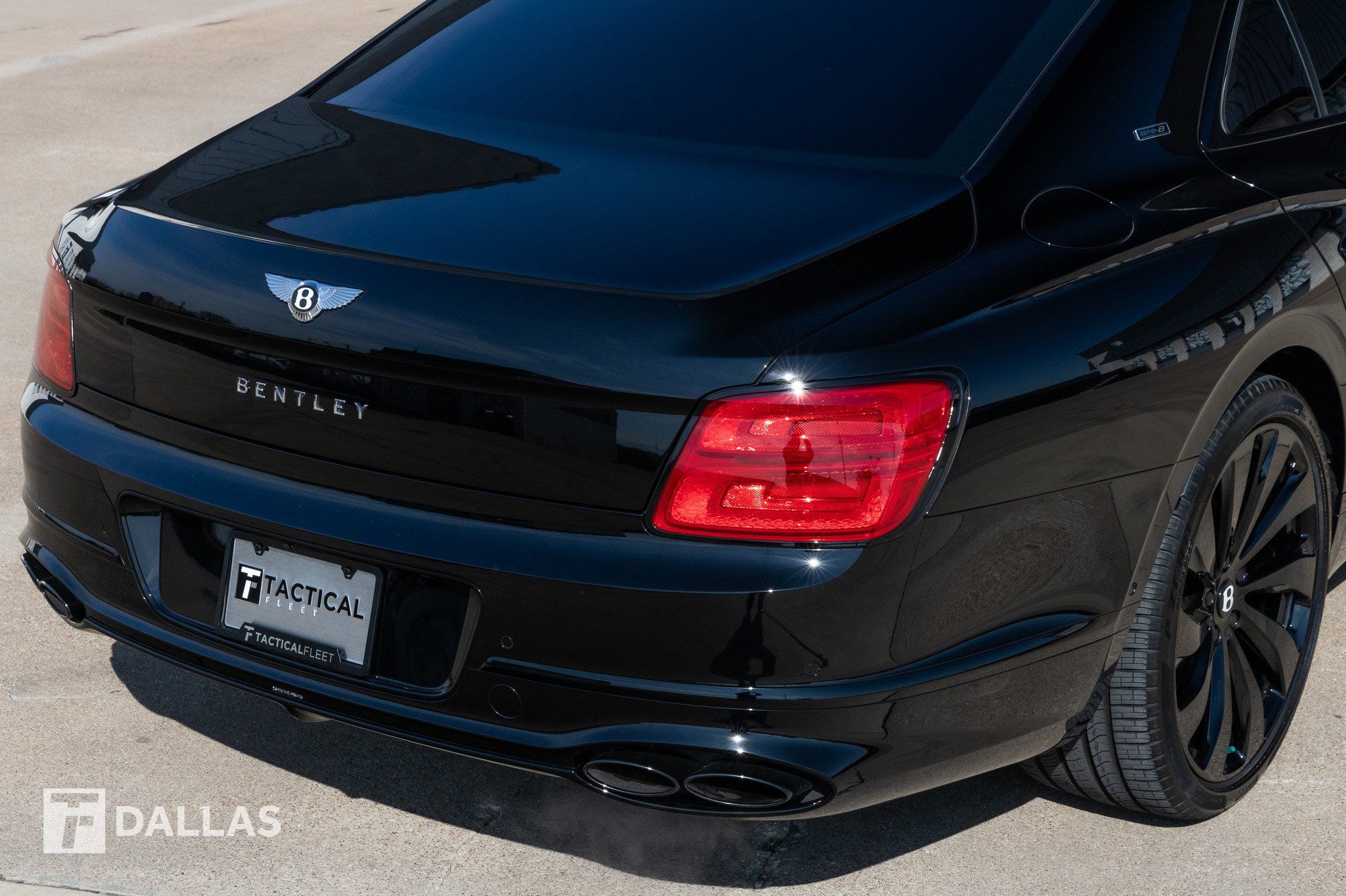 Used 2024 Bentley Flying Spur V8 image 17