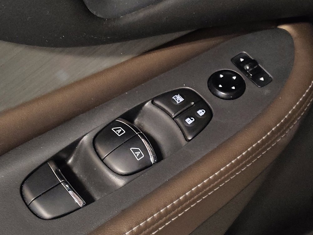 Used 2016 Nissan Murano Platinum w/ Platinum Technology Package FWD image 27
