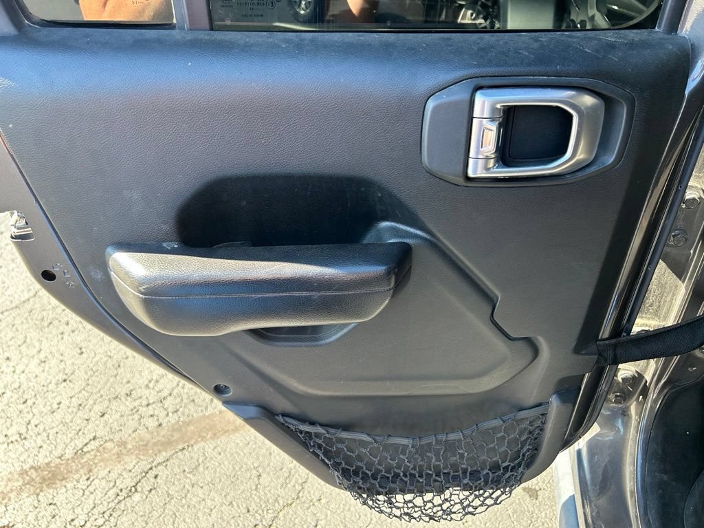 Used 2018 Jeep Wrangler Unlimited Rubicon AWD/4WD image 30