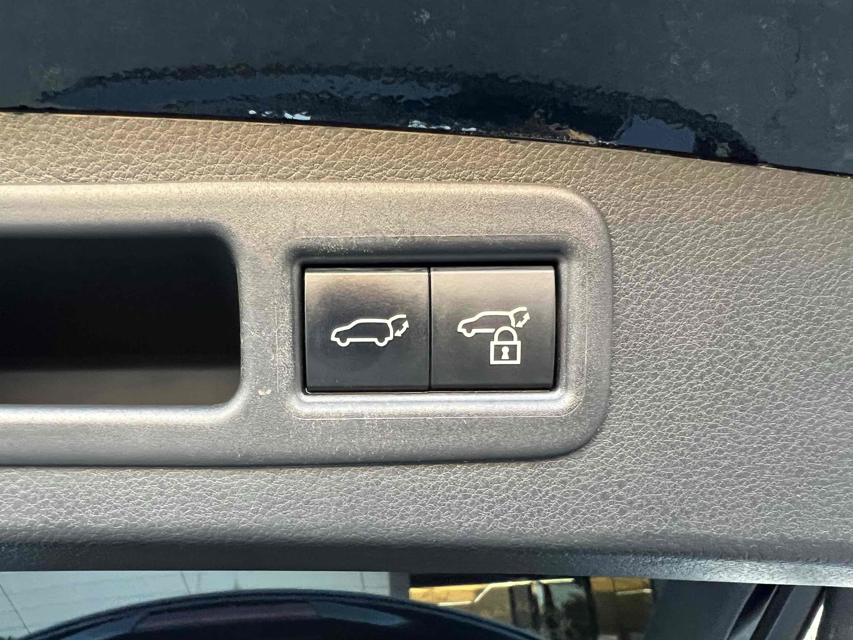 Used 2023 Lexus RX 350 w/ Cold Area Package image 10