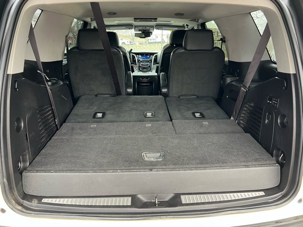 Used 2015 Cadillac Escalade Premium image 27