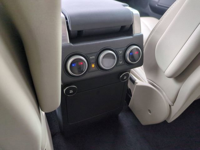 Used 2020 Land Rover Discovery Landmark AWD/4WD image 13