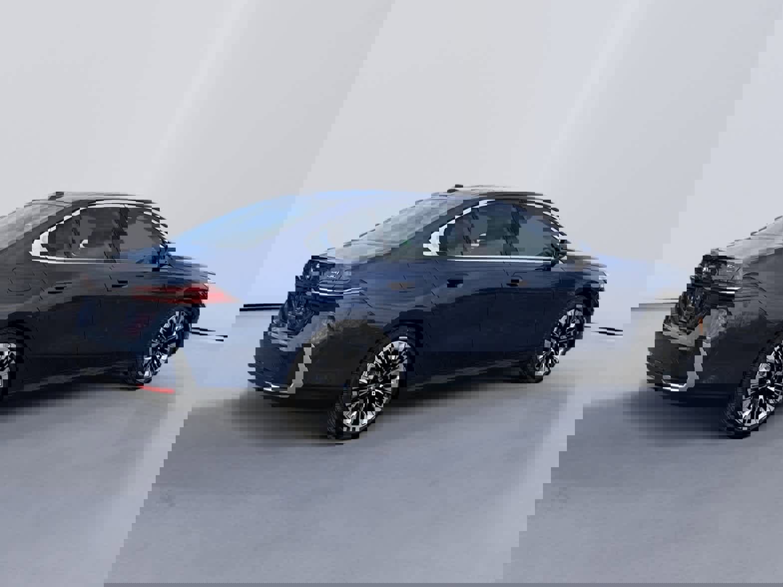 New 2026 BMW 530i xDrive w/ Executive Package image 3