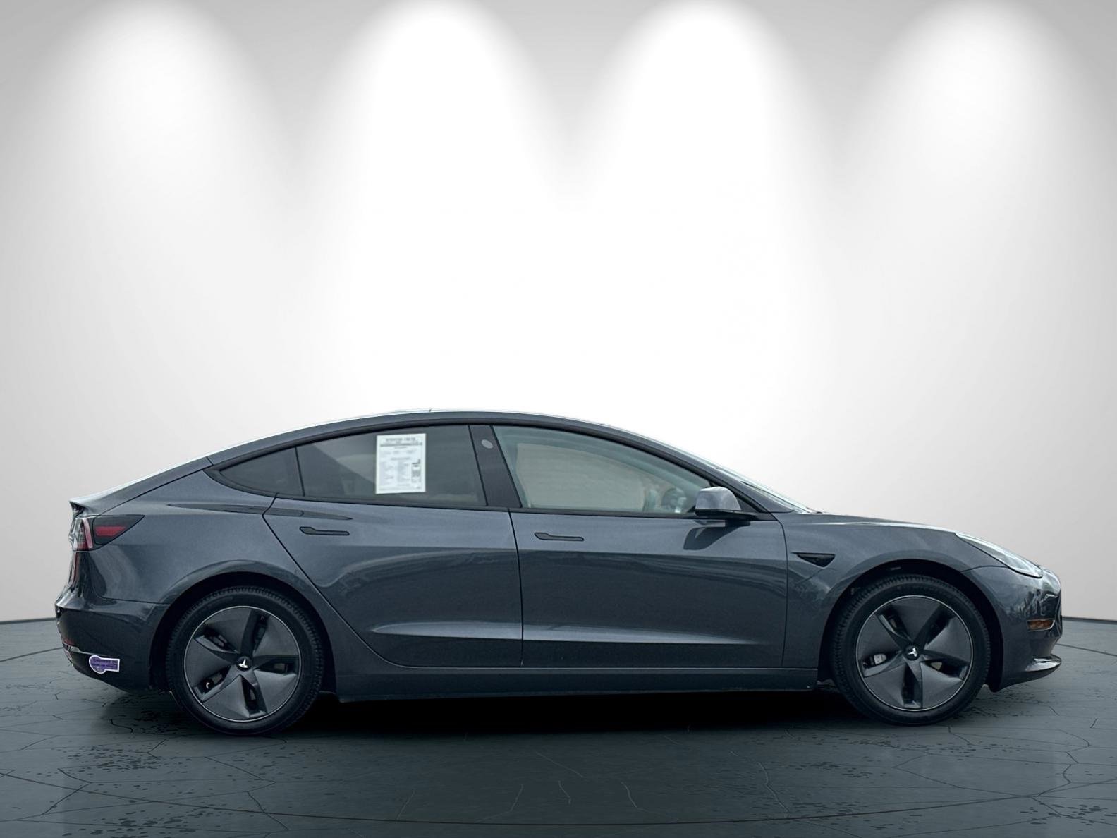 Used 2018 Tesla Model 3 Long Range image 3