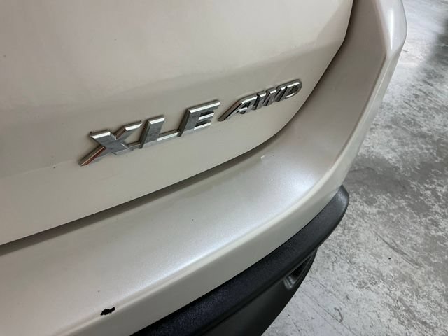 Used 2018 Toyota Highlander XLE AWD/4WD image 7