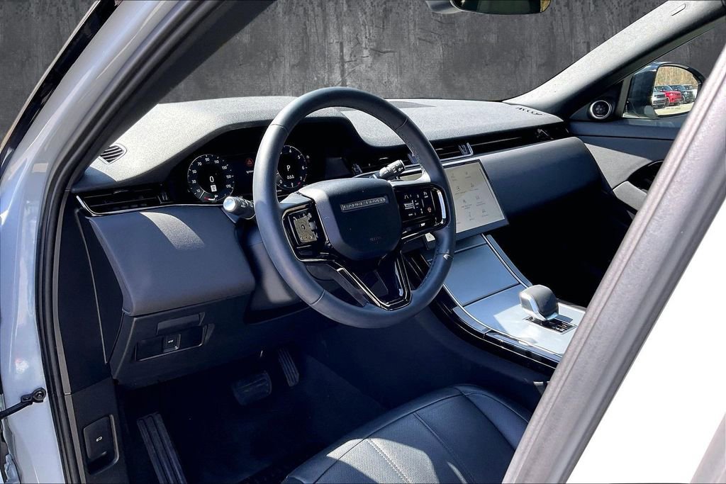 Used 2025 Land Rover Range Rover Evoque S image 17