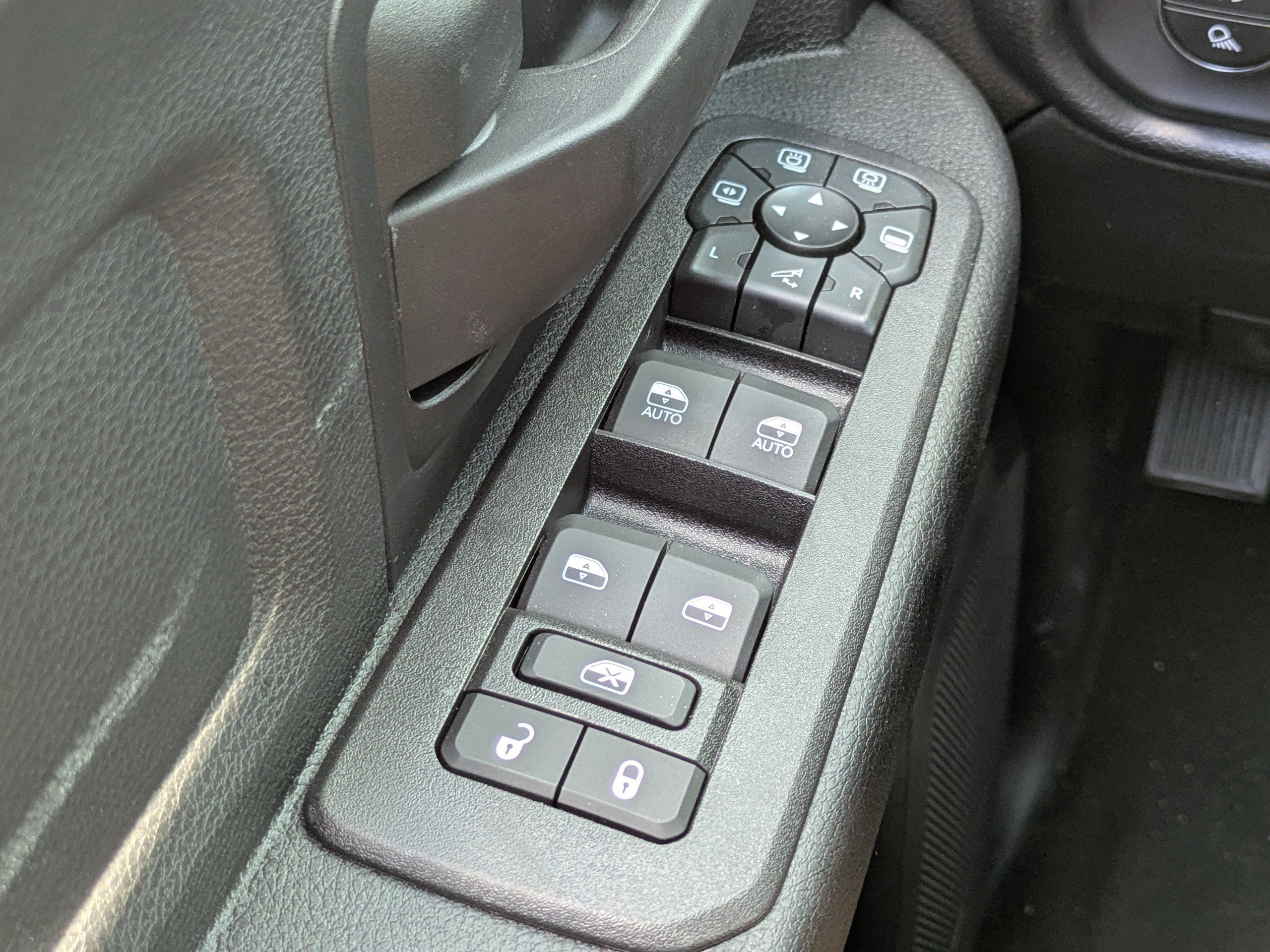 Used 2026 RAM 2500 Warlock AWD/4WD image 18