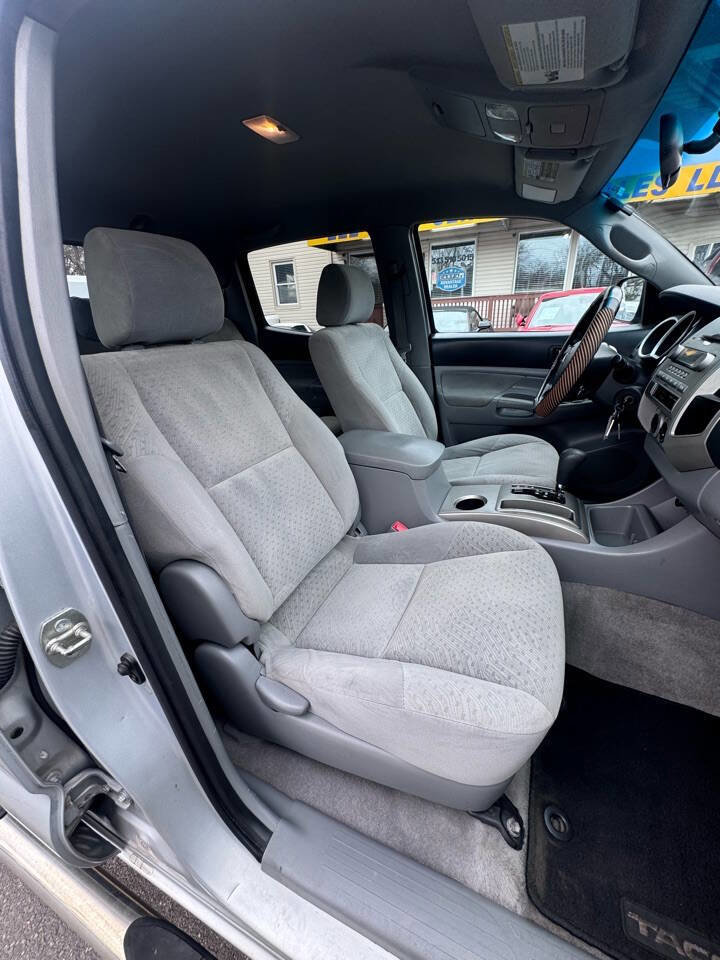 Used 2006 Toyota Tacoma PreRunner image 19