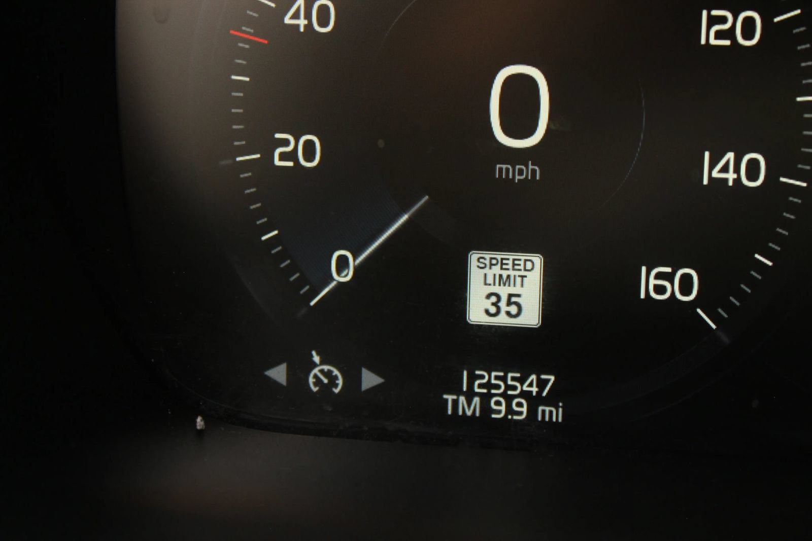 Used 2017 Volvo XC90 T6 Momentum AWD/4WD image 38