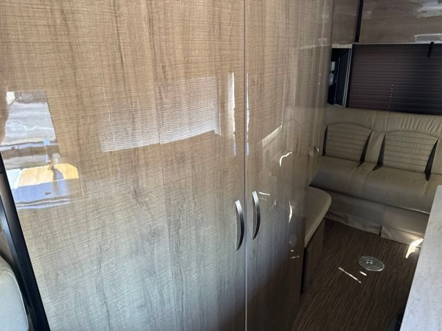 Used 2016 Mercedes-Benz Sprinter 3500 image 17