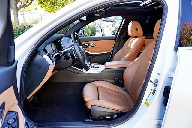 Used 2022 BMW 330i Sedan w/ Driving Assistance Package image 14