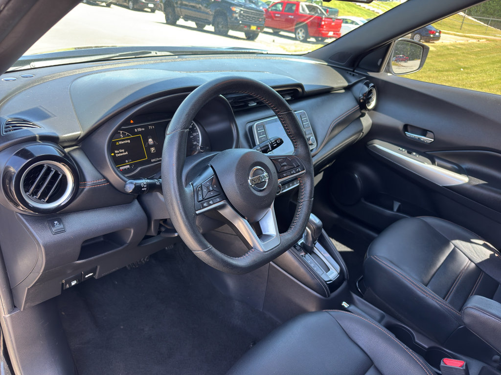 Used 2019 Nissan Kicks SR w/ SR Premium Package FWD image 7