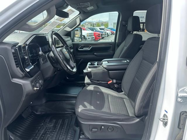 Used 2024 Chevrolet Silverado 2500 LT w/ Convenience Package image 2